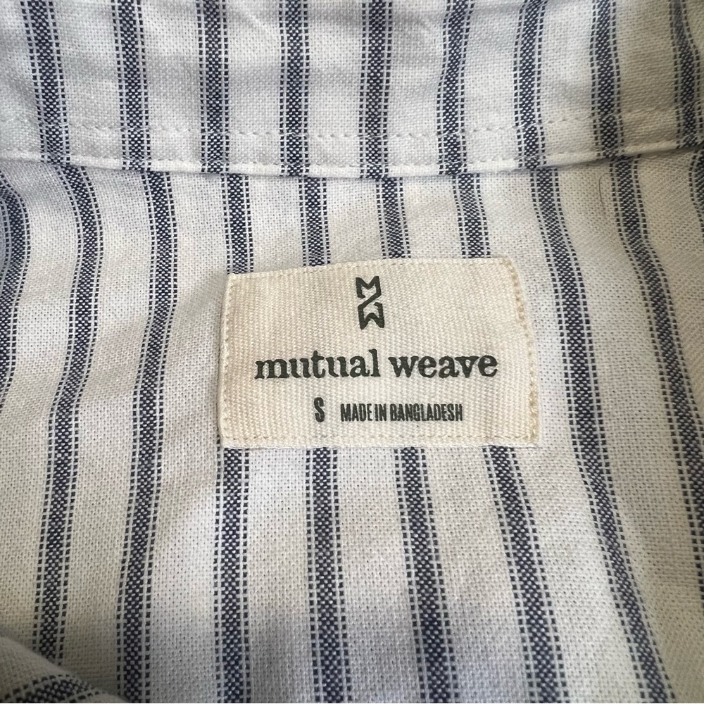 Mutual Weave Women’s Button Down Long Sleeve Shirt Size Small Cotton Stripped - Picture 2 of 8